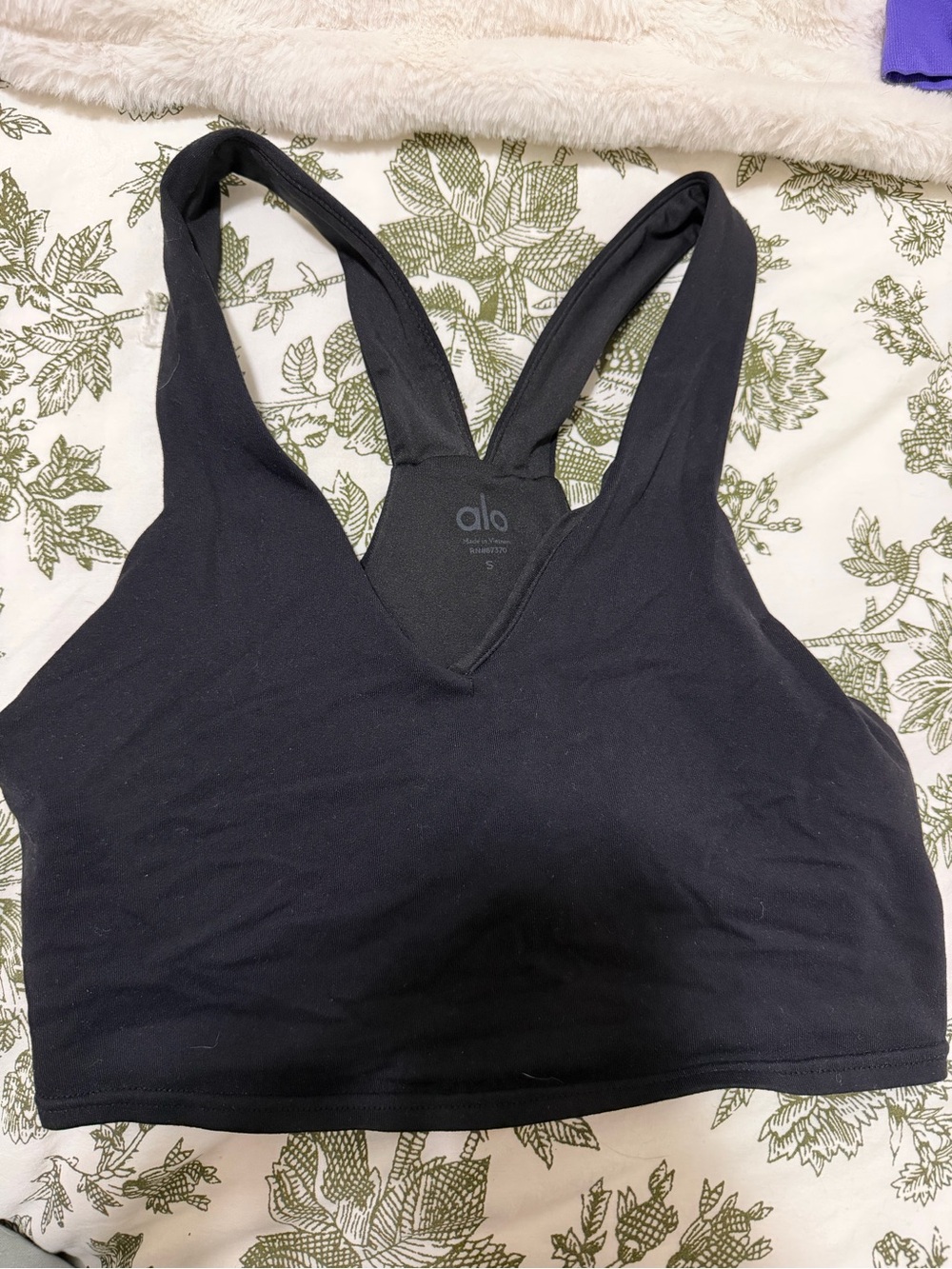 ALO Yoga Black V-Neck Racerback Sports Bralette